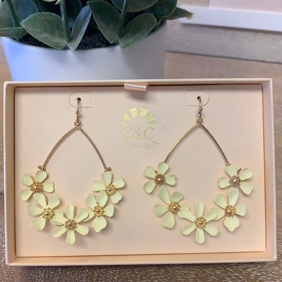 C&C California Jewelry - C & C dainty flower gold drop earrings